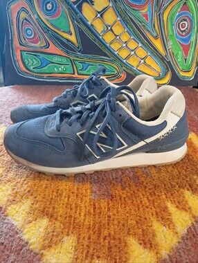 New Balance Womens Blue 696 Sneaker